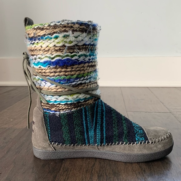 NIB TOMS Nepal Boot - Size 6 - Picture 9 of 14